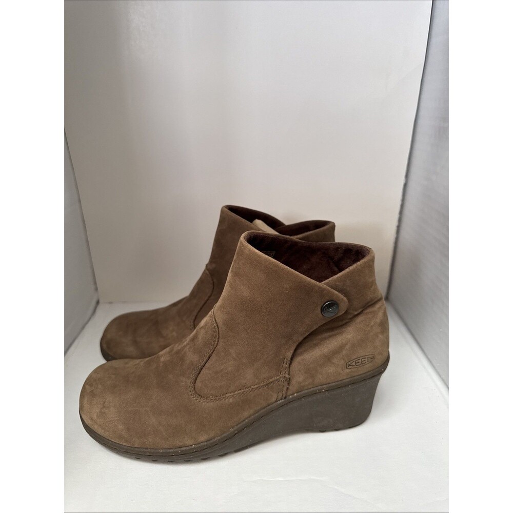 KEEN Akita Women's 7.5 Brown Ankle Boots Wedge Heel Slip-On Round Toe Comfort